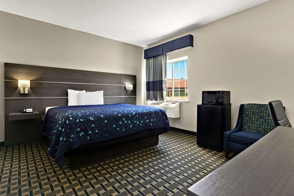 Surestay Plus Hotel By Best Western Tulsa East Rum bild