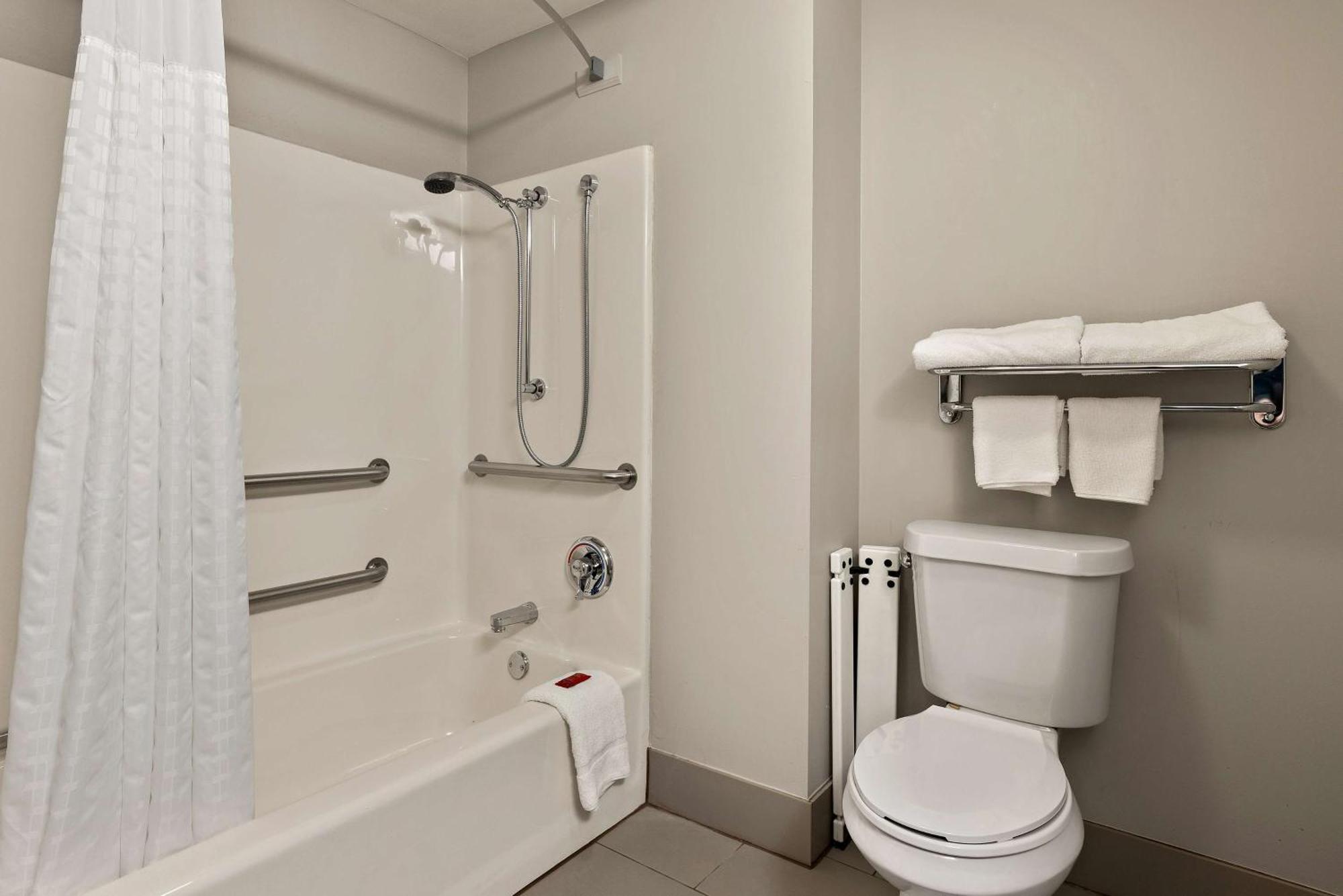 Surestay Plus Hotel By Best Western Tulsa East Exteriör bild