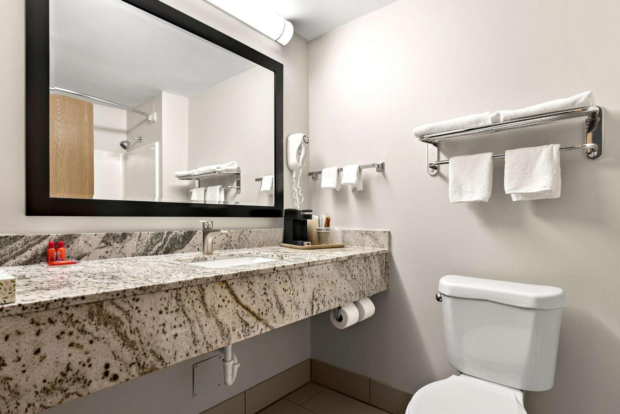 Surestay Plus Hotel By Best Western Tulsa East Exteriör bild