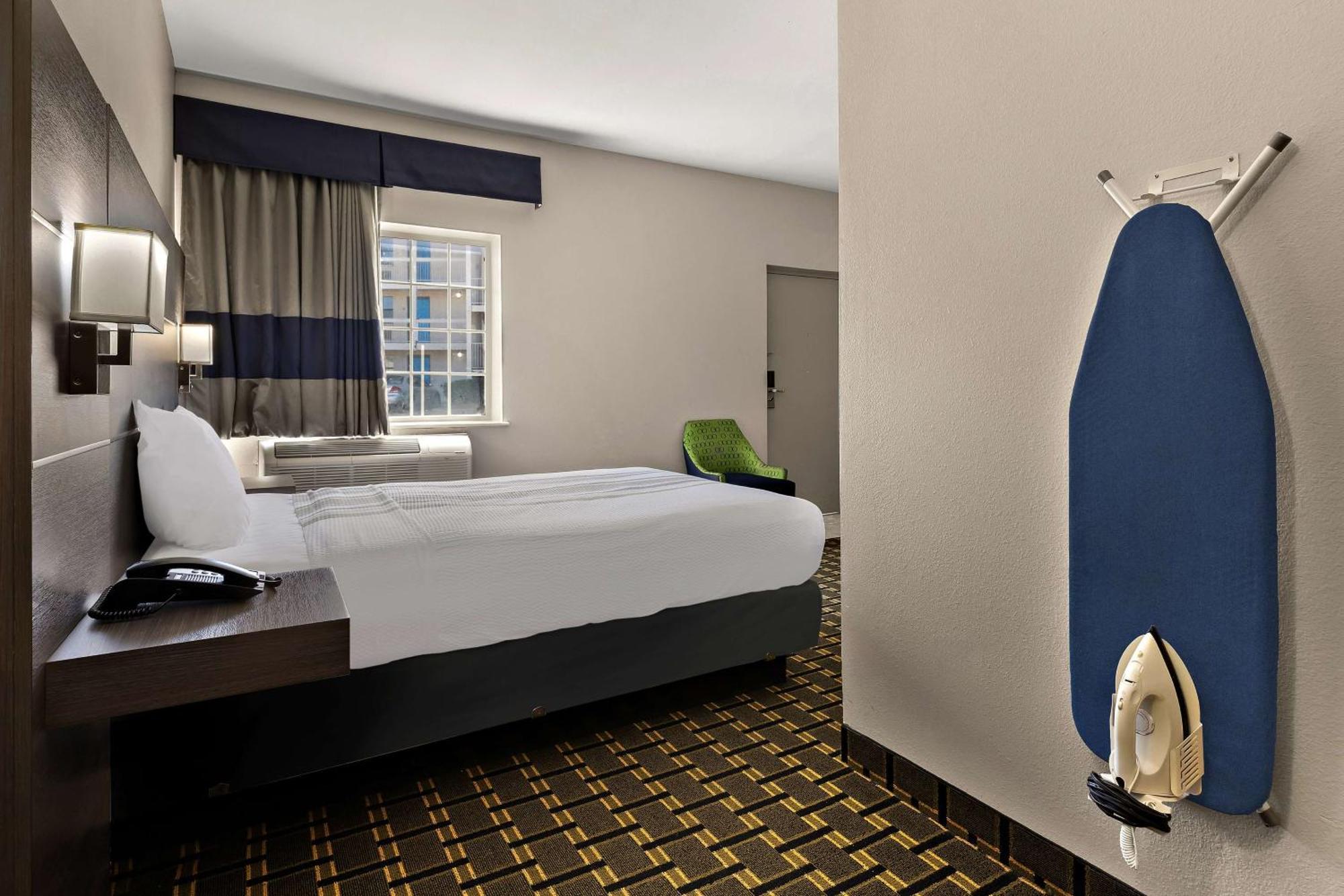 Surestay Plus Hotel By Best Western Tulsa East Exteriör bild