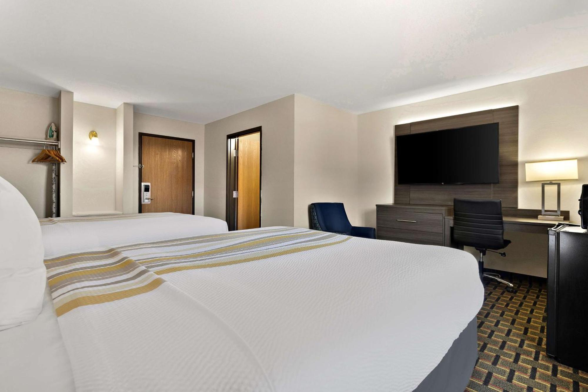 Surestay Plus Hotel By Best Western Tulsa East Exteriör bild
