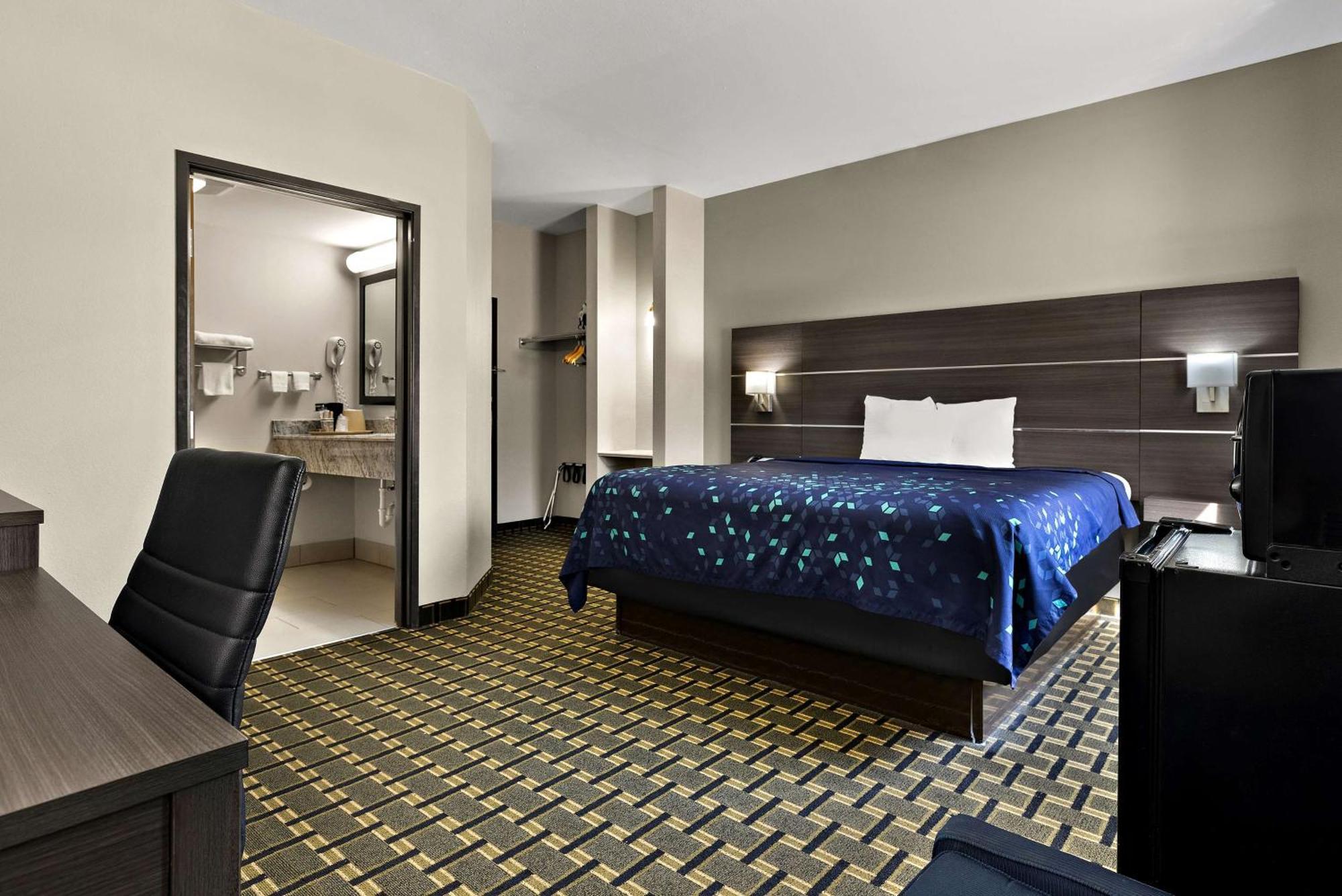Surestay Plus Hotel By Best Western Tulsa East Exteriör bild