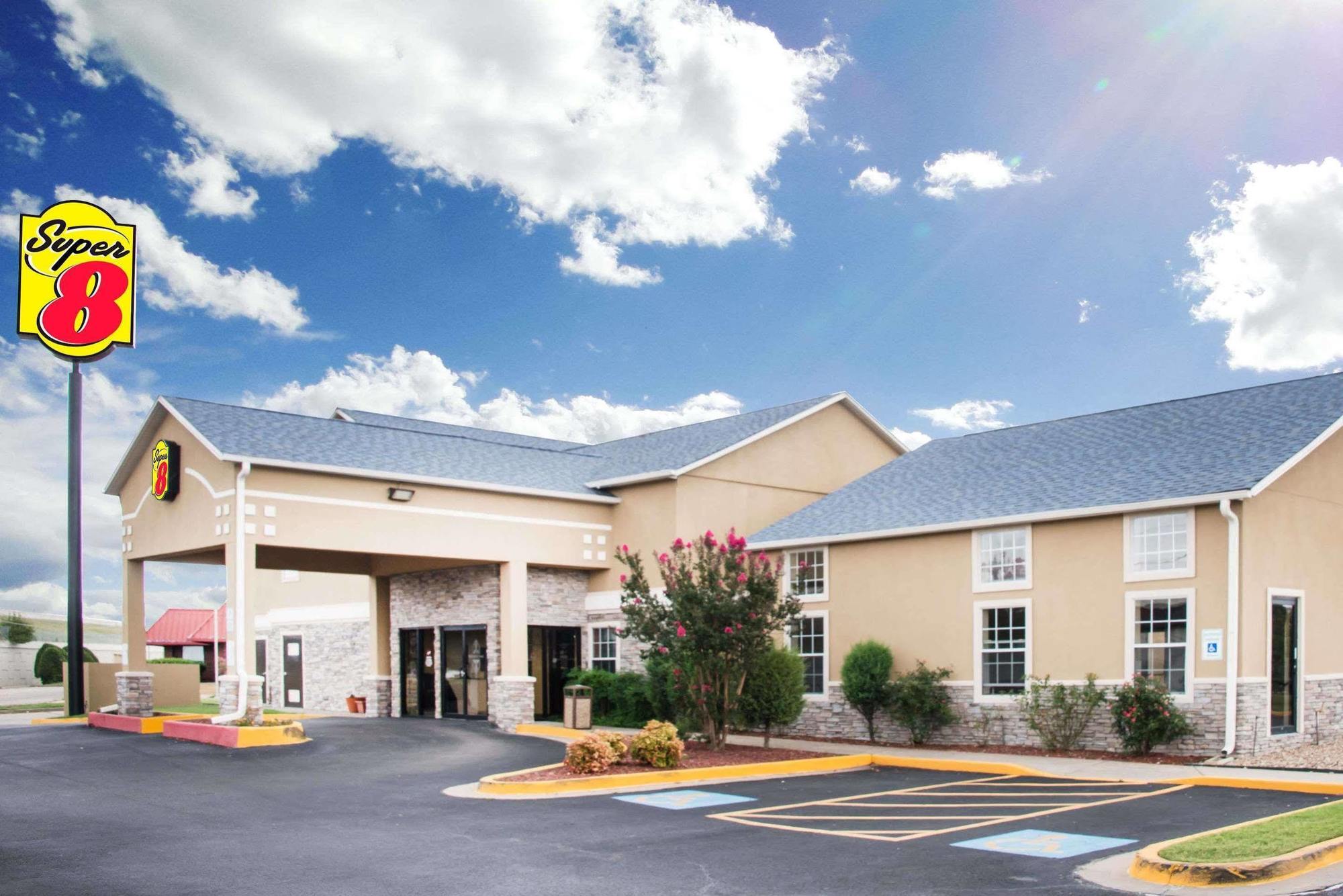 Surestay Plus Hotel By Best Western Tulsa East Exteriör bild